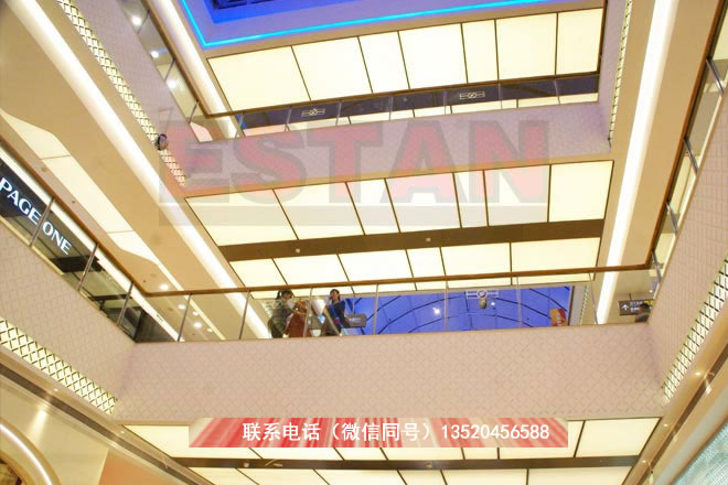 萬(wàn)達(dá)廣場(chǎng)