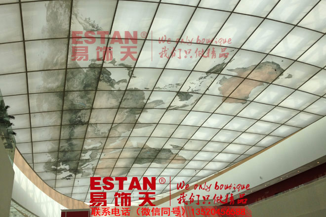 商場(chǎng)頂部